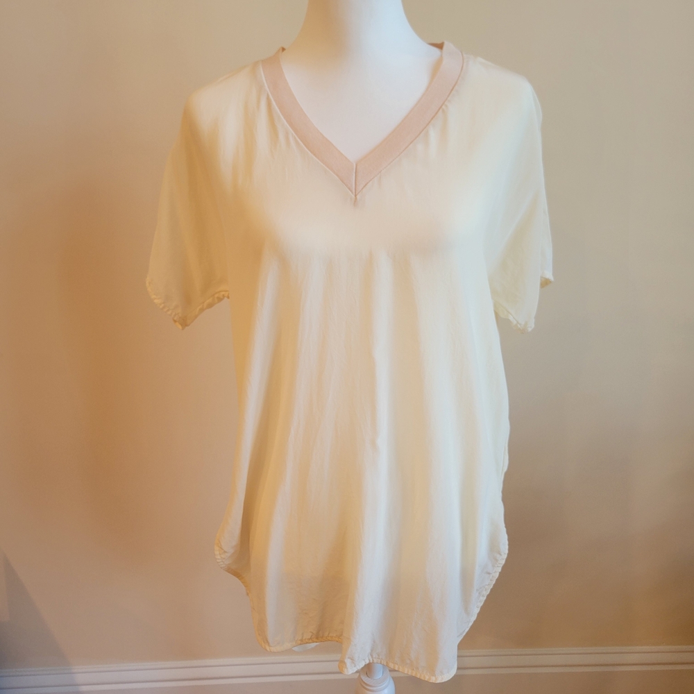 Silk, Leo And Sage Cream V-Neck Women's Tunic, Size Small